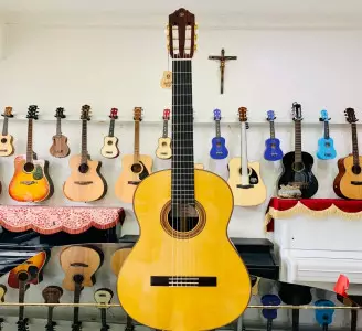 مشخصات گیتار یاماها CG142 - ویژگی گیتار یاماها CG142